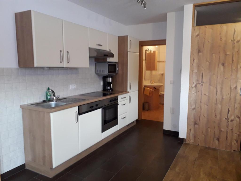 Kuchyňa alebo kuchynka v ubytovaní Ferienwohnung Eiterer