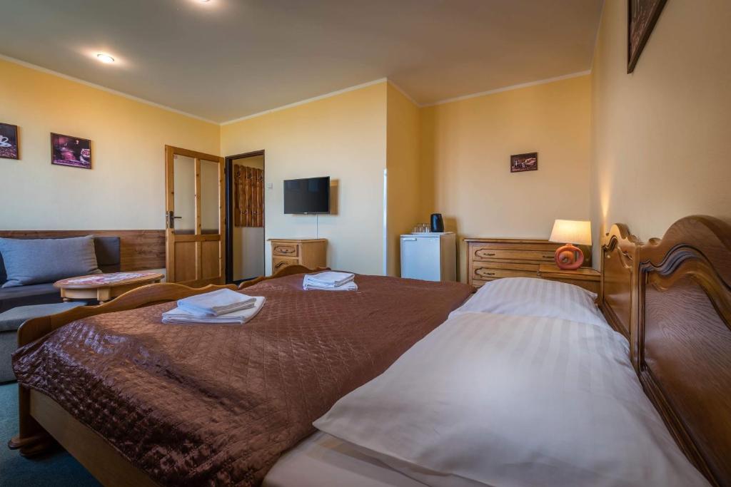 Miramonti Penzión - Classic Room With Extra Beds