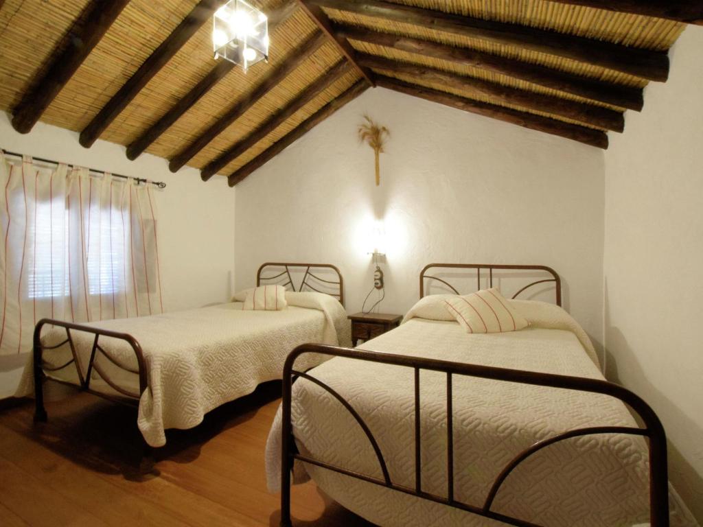 Fotografia z galérie ubytovania Cottage in Fuentes de Cesna with swimming pool v destinácii Fuentes de Cesna