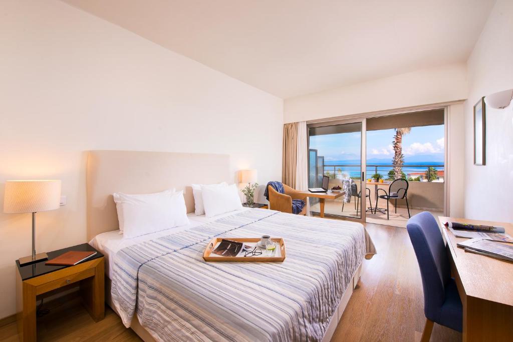Kassandra Palace Seaside Resort - 