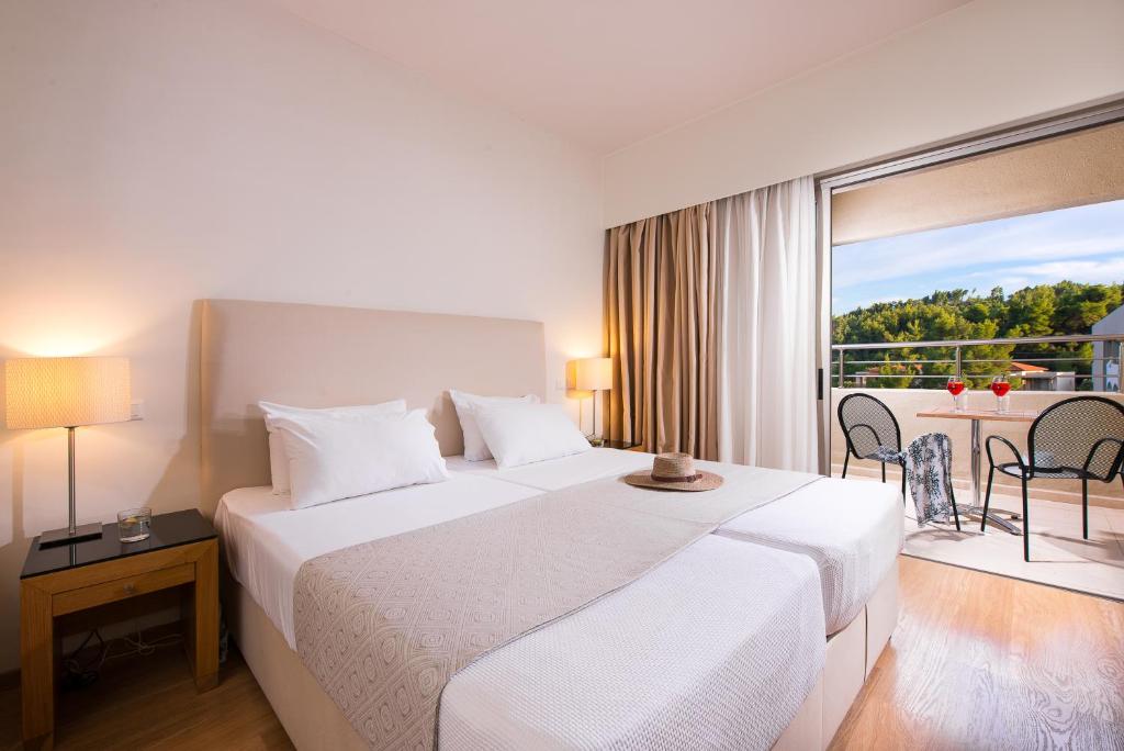 Kassandra Palace Seaside Resort - 
