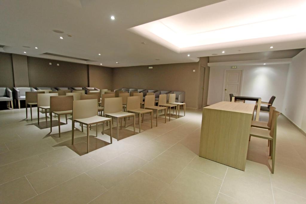 The business area and/or conference room at BG Java