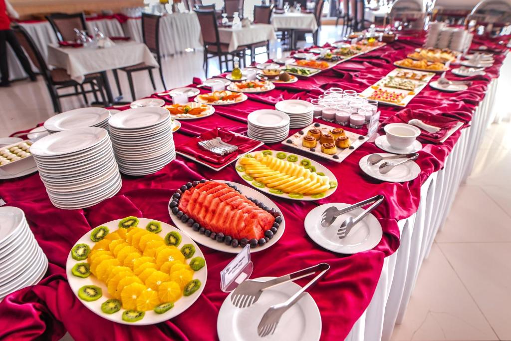Tatil köyünde veya yakınında yiyecek