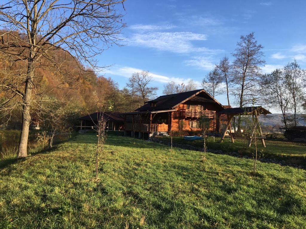 Casă de vacanţă Cabana Izabela (România Valea Drăganului) - Booking.com