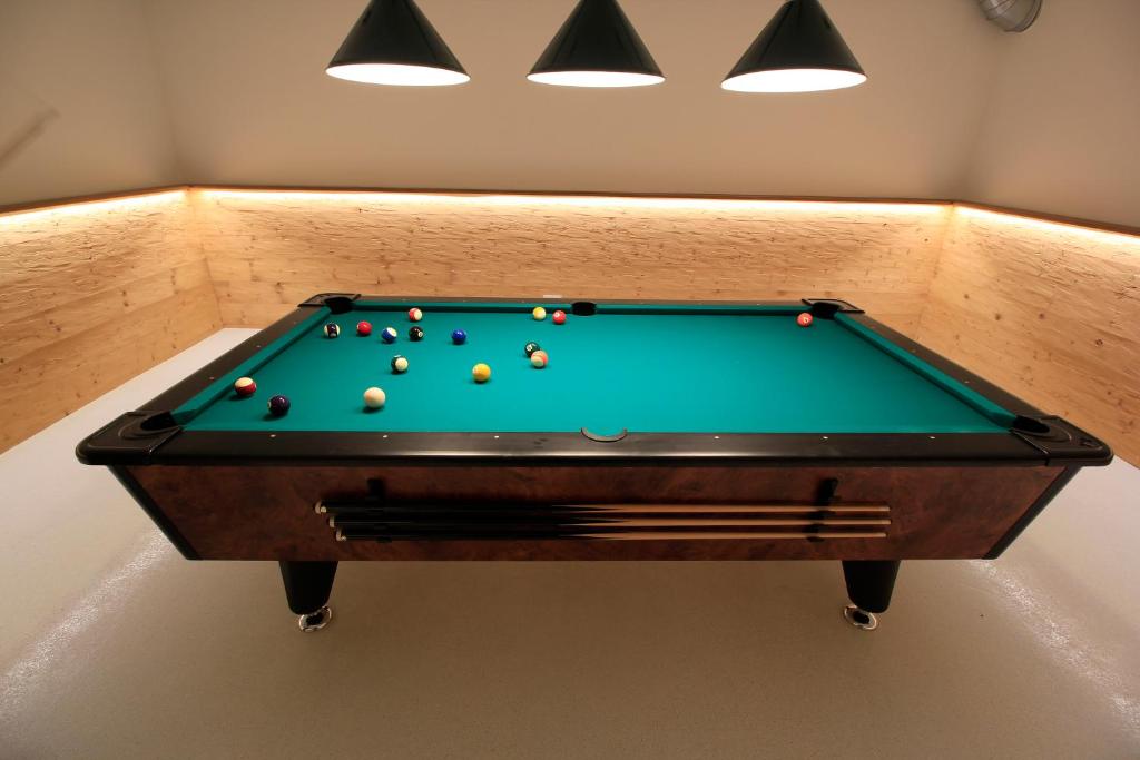 Biliardový stôl v ubytovaní Pension Tannenhof