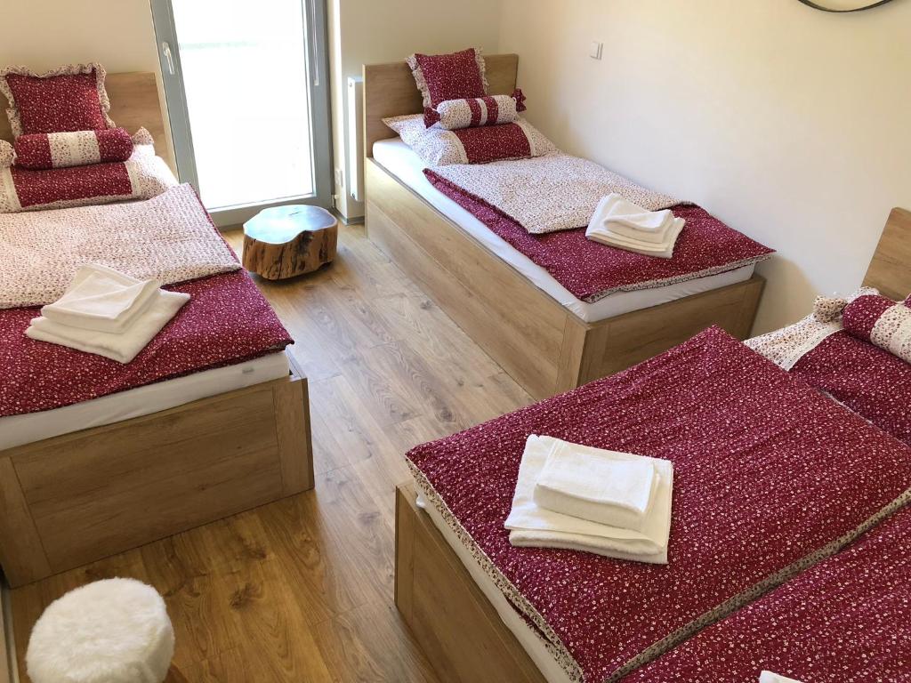 Postel nebo postele na pokoji v ubytování Apartmán Jestřáb č.15