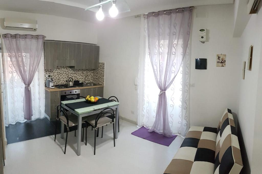 Kuchyň nebo kuchyňský kout v ubytování Locazione Turistica "nta Casuzza"