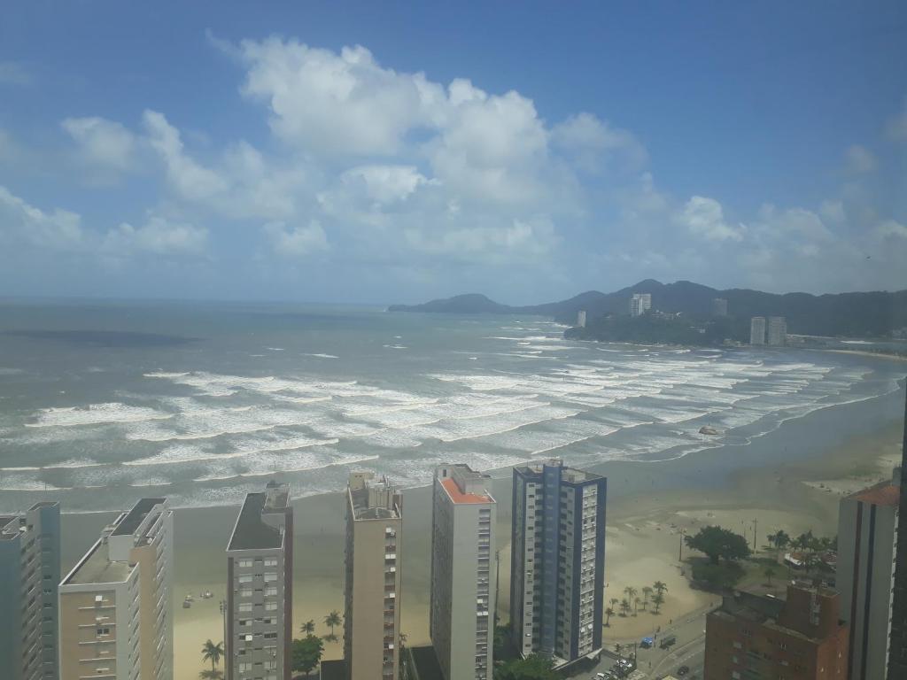  Amplo e Confortável Apartamento em Santos