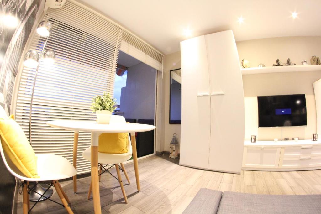 Kuchyňa alebo kuchynka v ubytovaní Lovely Studio New York Design