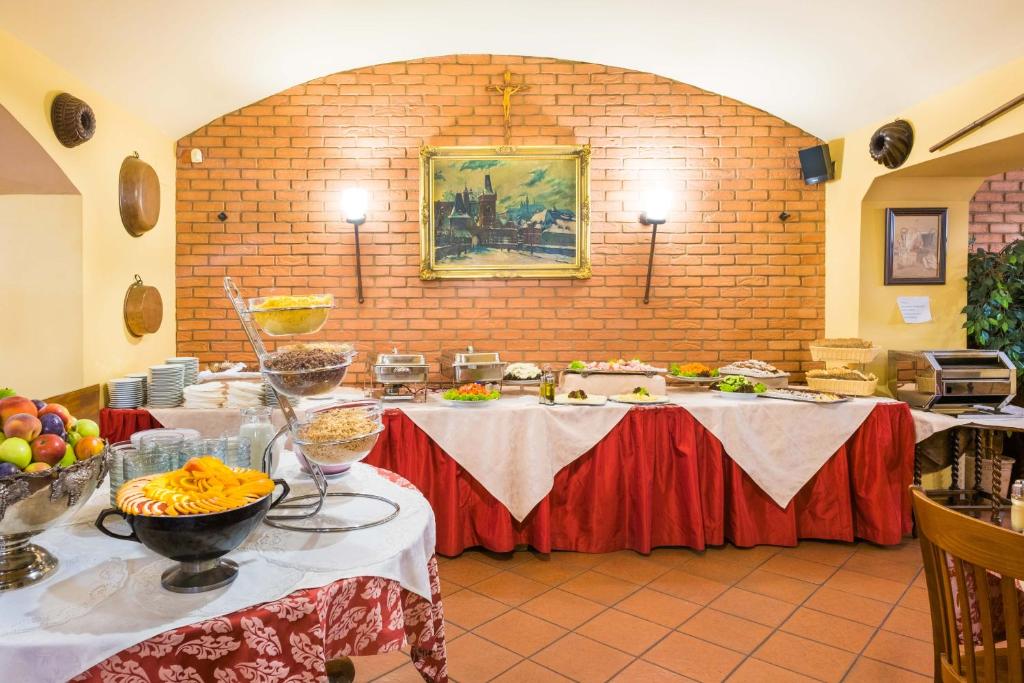 Jedzenie w hotelu lub w pobliżu