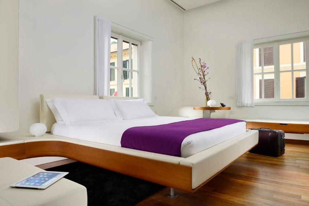 
Collection Superior Room
