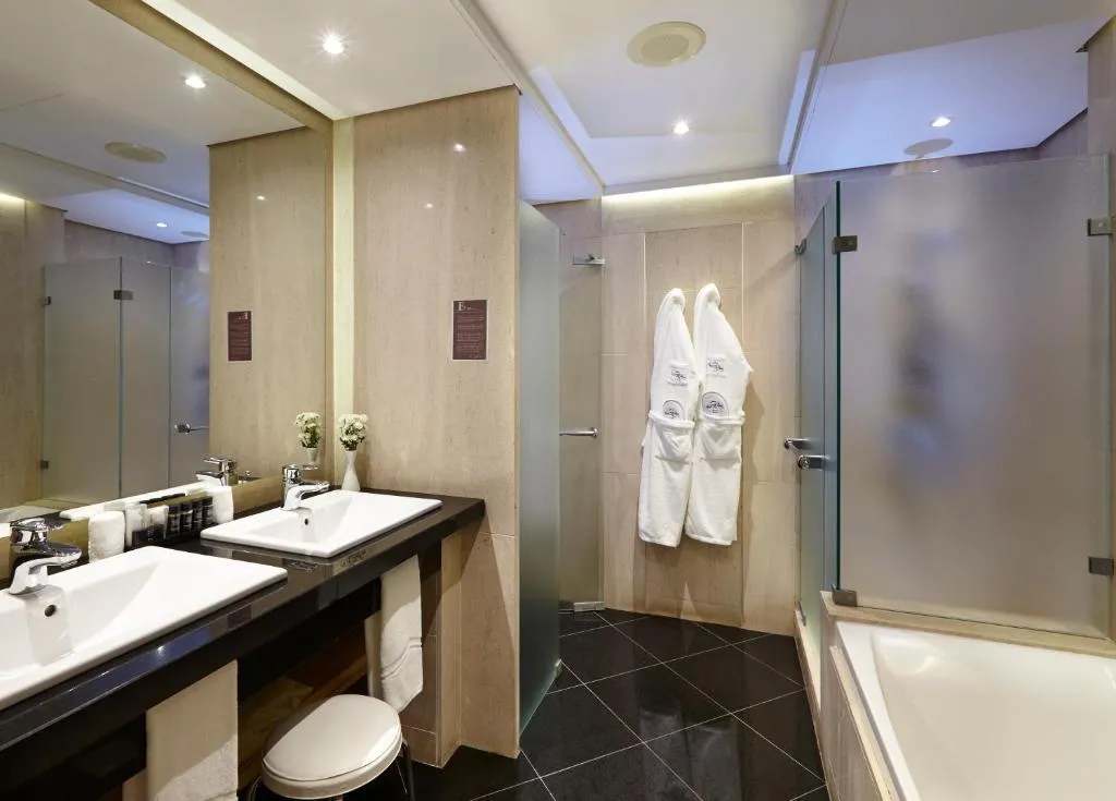 Twin Room with Sea and City View