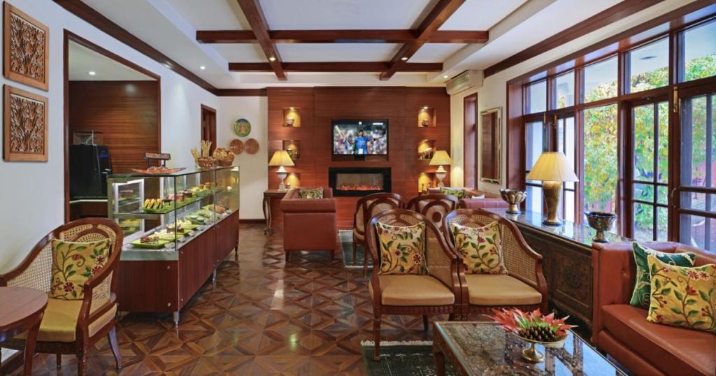 Posezení v ubytování Fortune Resort Heevan, Srinagar - Member ITC Hotels' Group