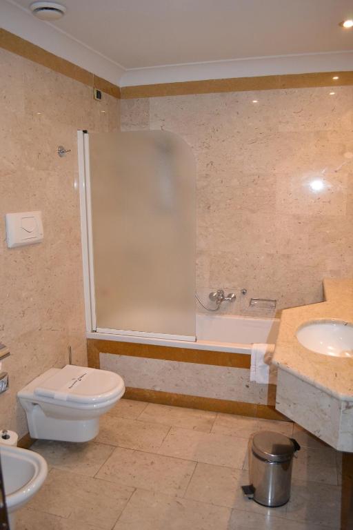 Hotel La Ville - Resim 16