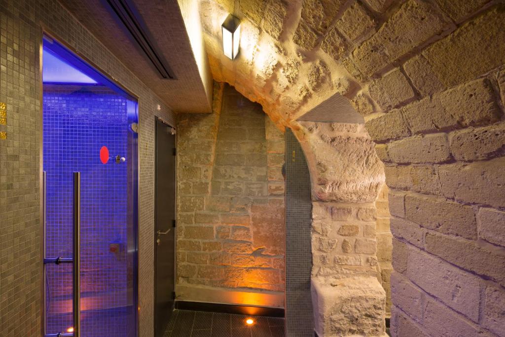 Hôtel du Triangle d'Or - Resim 19