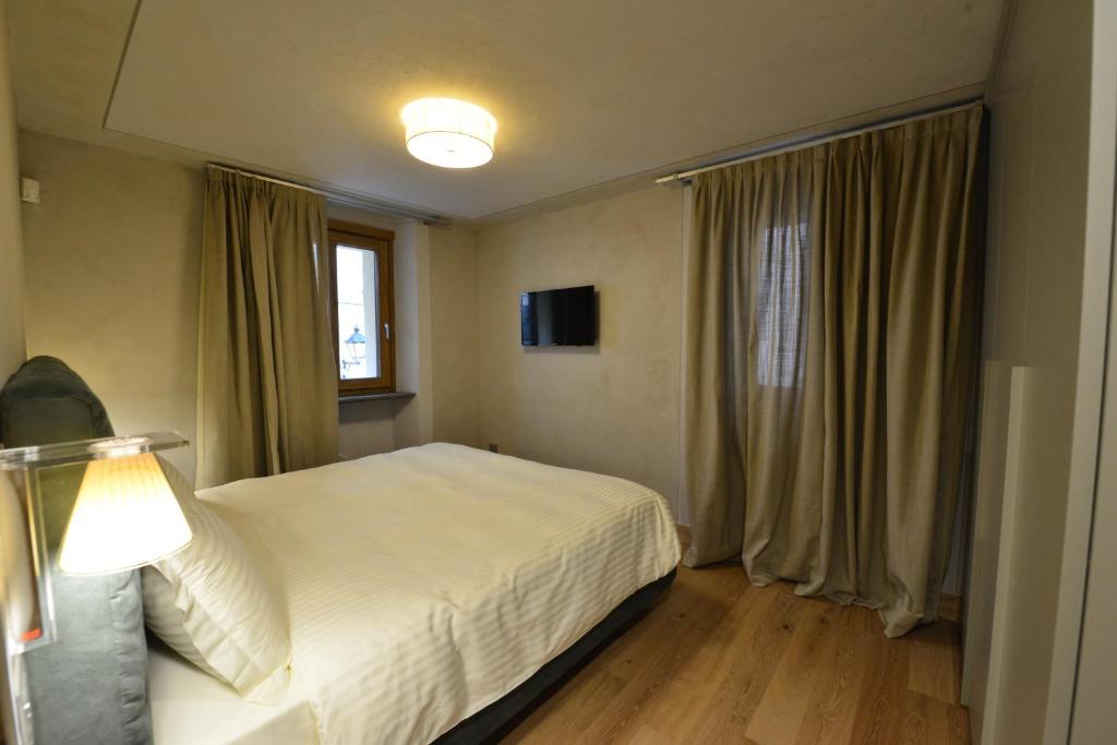 Le Reve Charmant Apartments - Via Sant'Orso,2 - 8