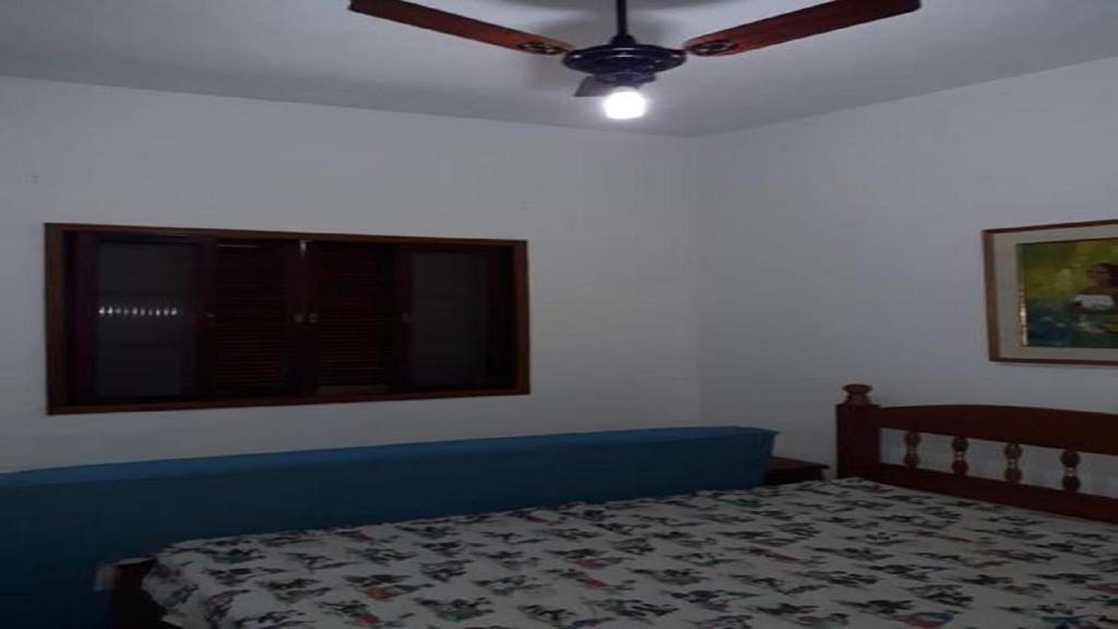  Casa com Piscina Itanhaem
