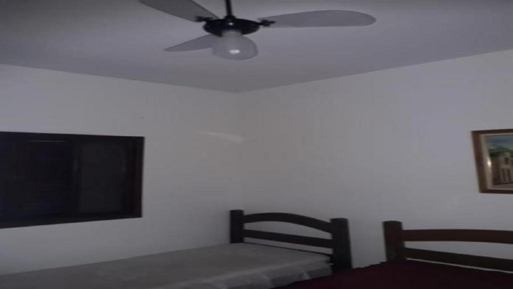  Casa com Piscina Itanhaem