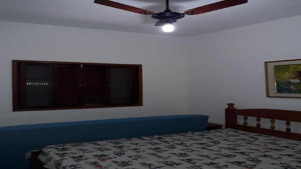  Casa com Piscina Itanhaem