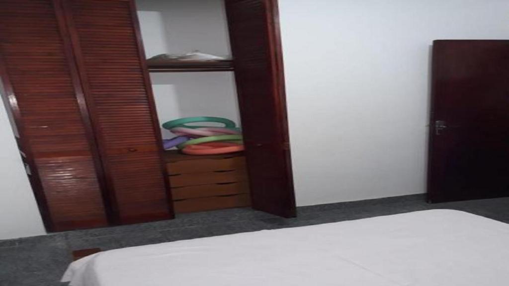  Casa com Piscina Itanhaem
