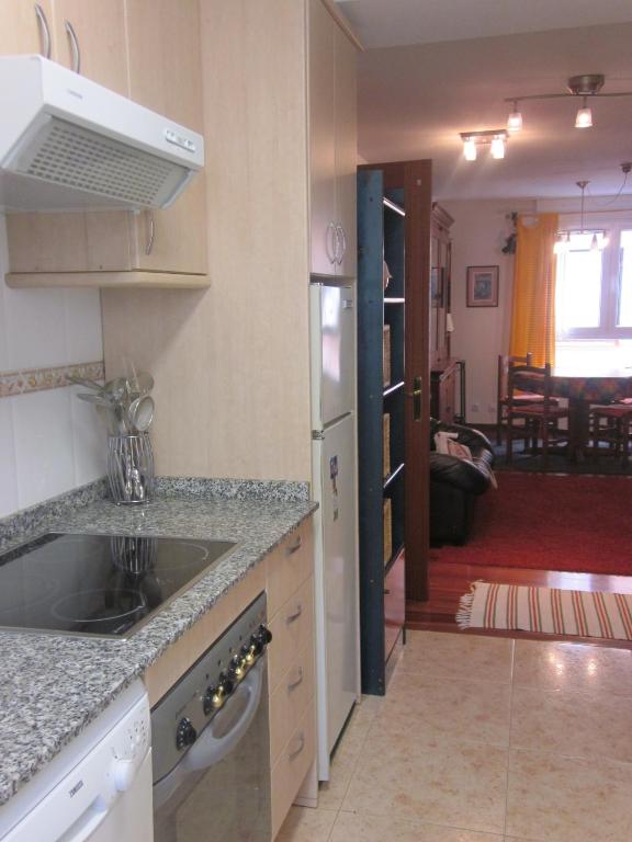 Kuchyň nebo kuchyňský kout v ubytování EA playa montaña45'GUGGEMHEIN a 200m andando playa y del centro pueblo