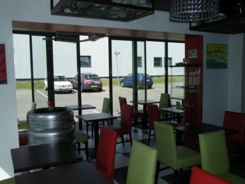 Restaurace v ubytování Enzo Hotel Mulhouse Sud Morschwiller le Bas