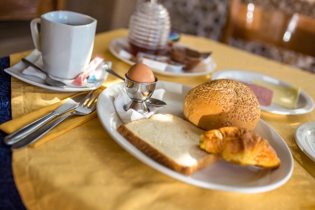 Saint Amon Hotel - 15