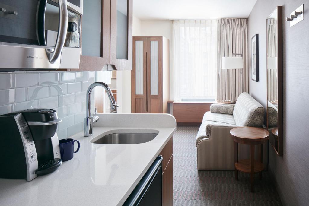 Hotel Boutique at Grand Central - One-Bedroom Suite