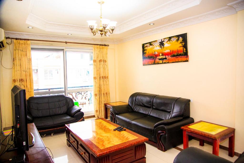 Spacious Apartment near the Beach in Masaki - 私人国王室在共享公寓中带有海景