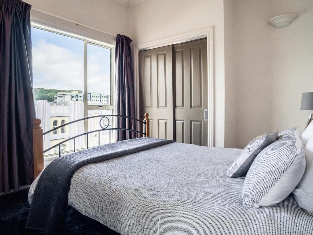 
Penthouse Apartment with Balcony
