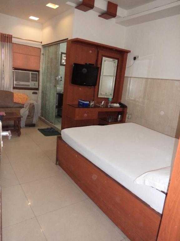 Kuchyň nebo kuchyňský kout v ubytování Hotel Ashirwad near New Delhi Railway Station, Paharganj