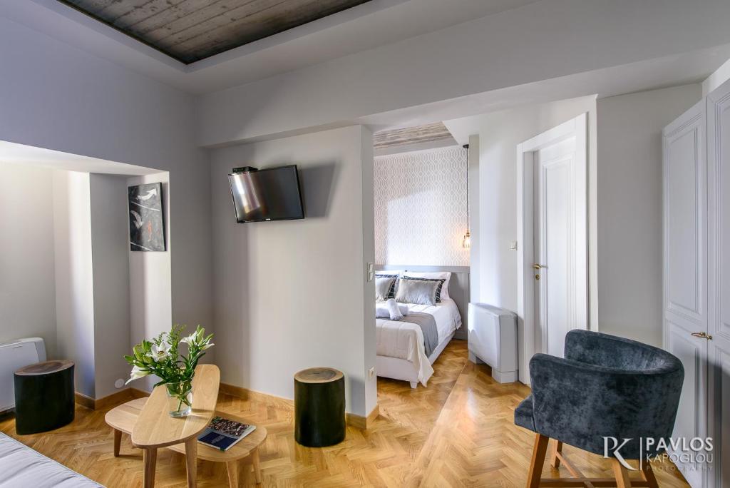 Candia Suites & Rooms - 初级套房与阳台