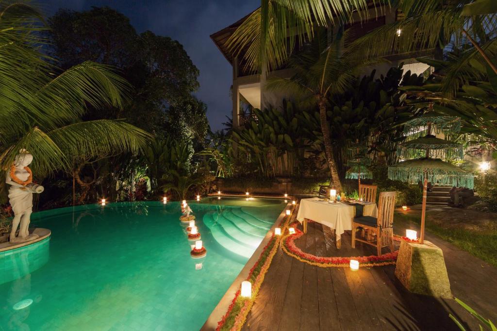 Bazén v ubytování Alamdini Resort Ubud nebo v jeho okolí