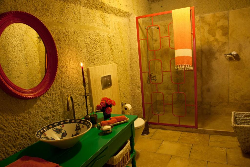 Koupelna v ubytování Hezen Cave Hotel