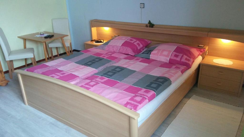 Posteľ alebo postele v izbe v ubytovaní Gästezimmer Glaser