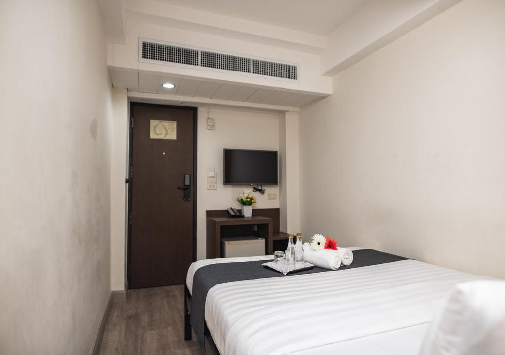 D&D Inn Khaosan - Classic Queen Room - No Window