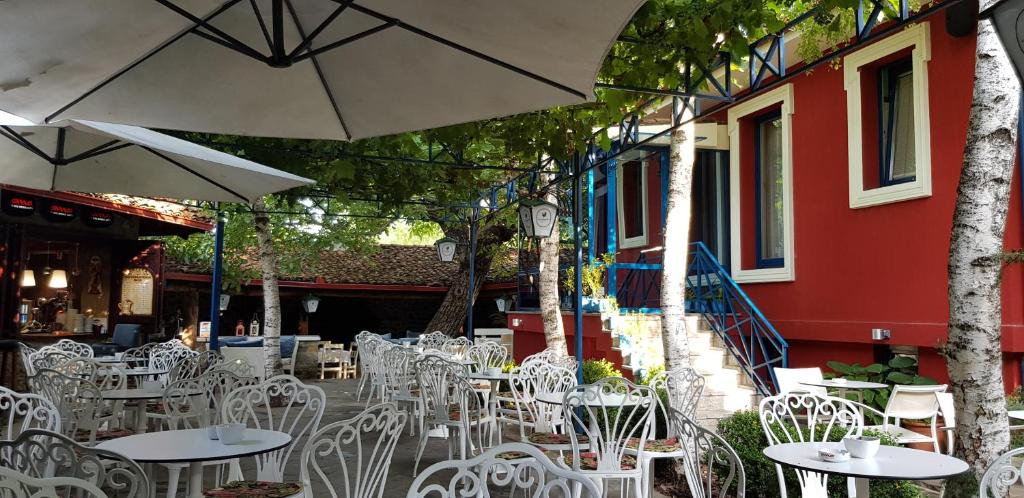 Restaurace v ubytování Villa Themistokli