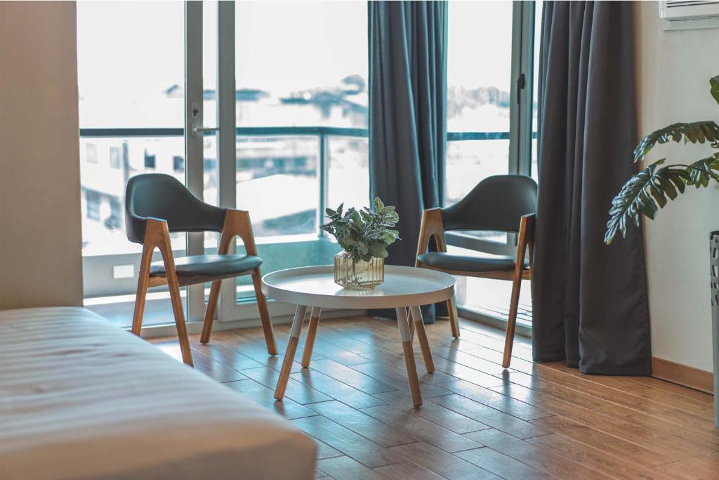 Posezení v ubytování Henia Hotel