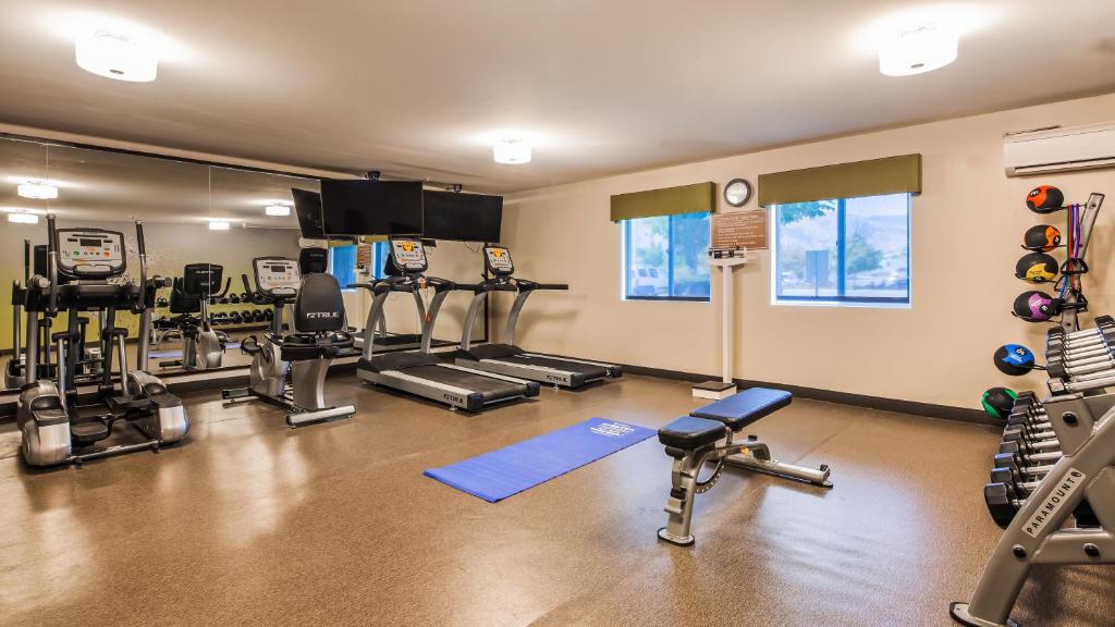 Fitness centrum a/nebo fitness zařízení v ubytování Best Western Plus Wenatchee Downtown Hotel