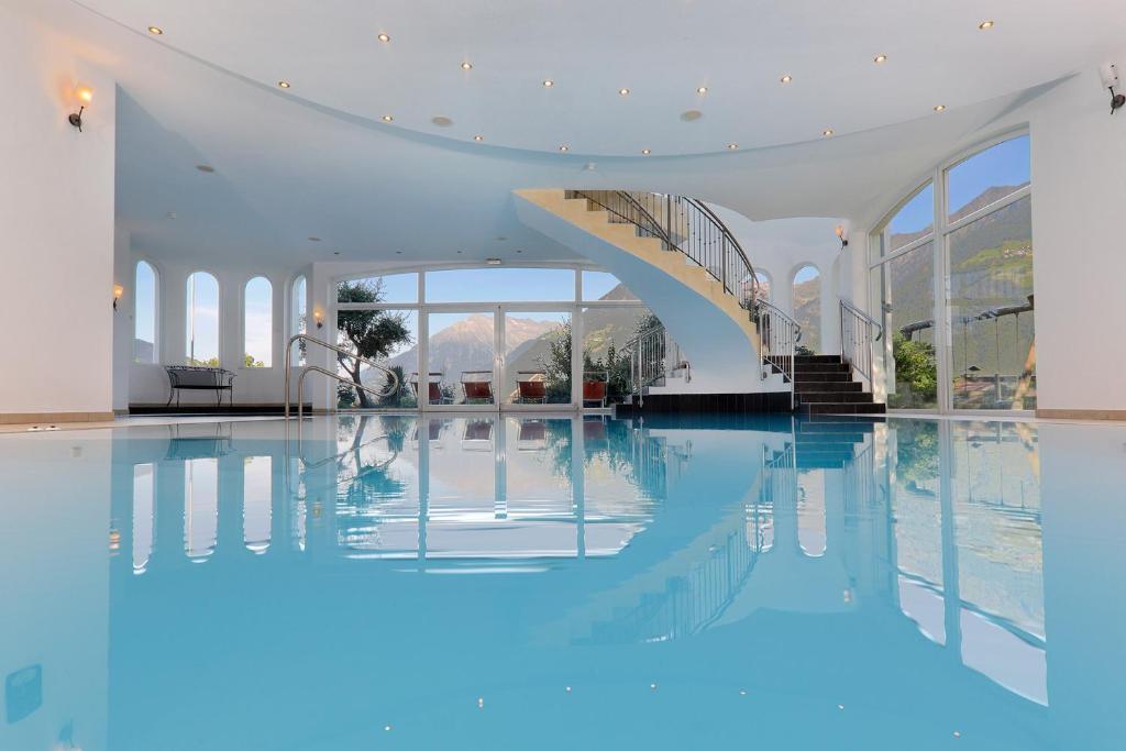 Bazén v ubytování Family Hotel Gutenberg nebo v jeho okolí