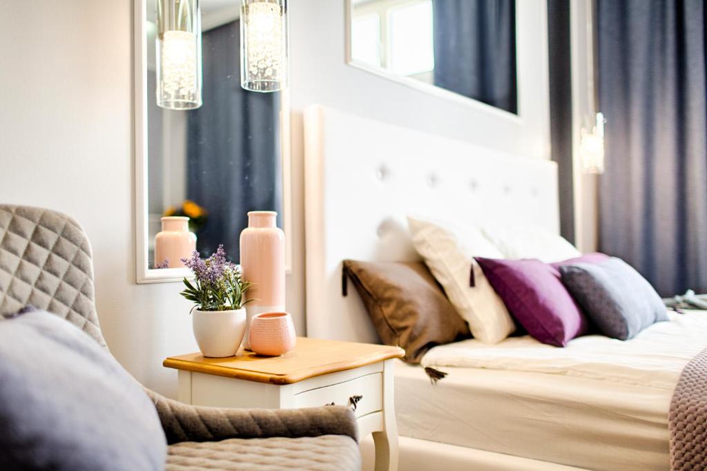 Main Square Apartments - 14