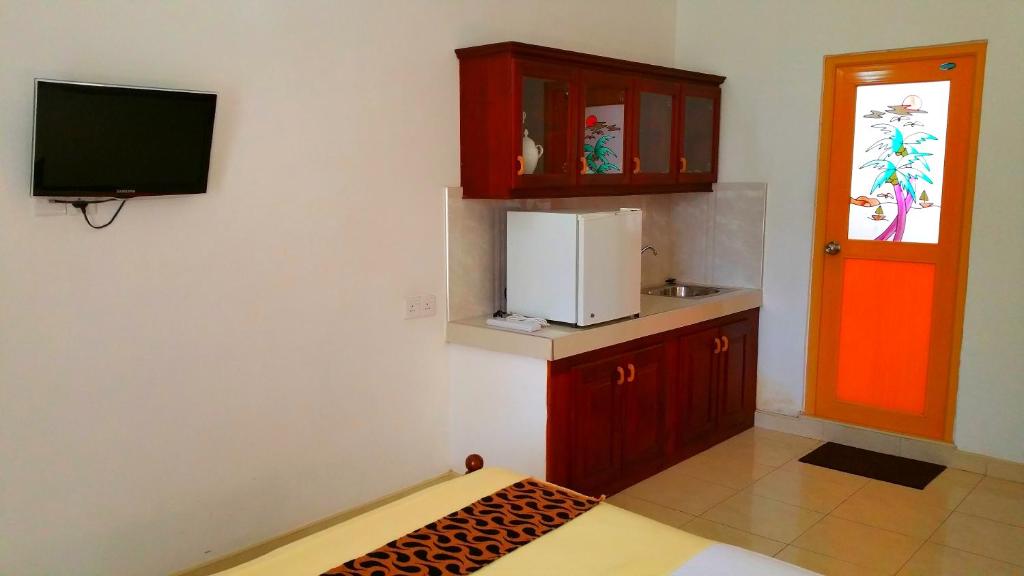 Holiday Fashion Inn - 17