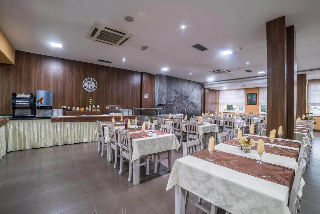 Restaurace v ubytování City Hotel Mostar