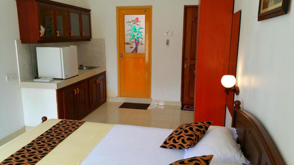 Holiday Fashion Inn - 18