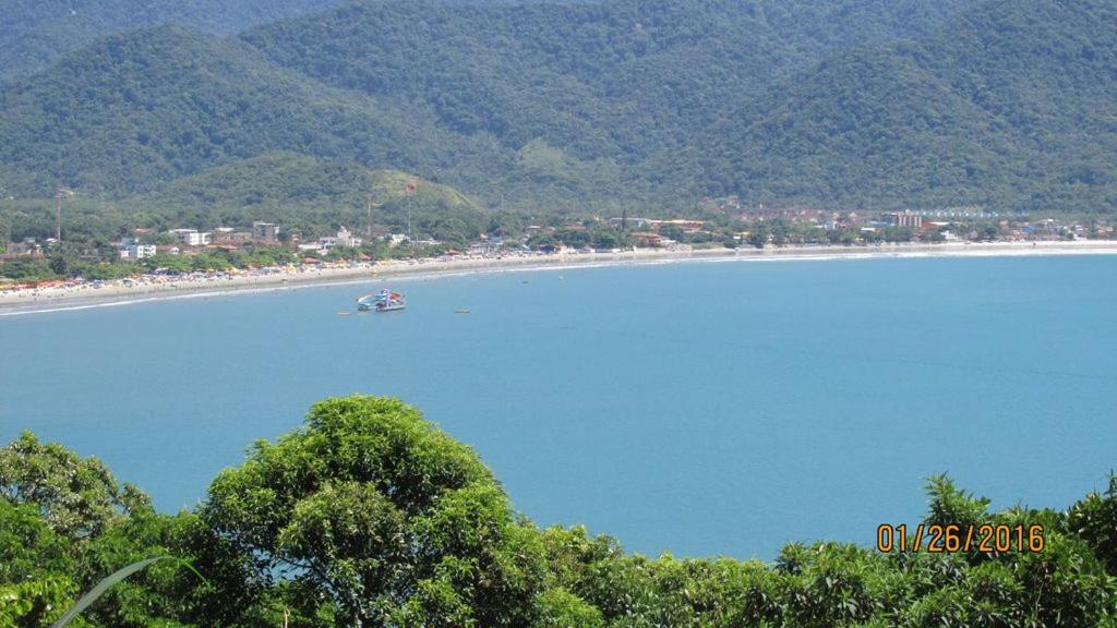  Casa em Maranduba - Ubatuba - 10 pessoas - 100m da praia