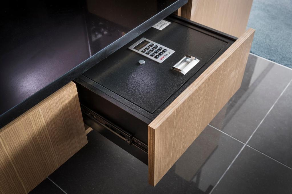 M Social Auckland - Resim 20