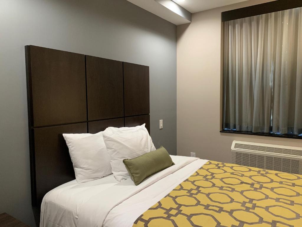 Voyage Hotel