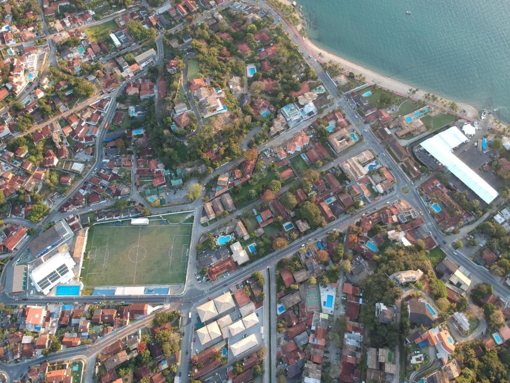  Quartos próximo ao centro de Ilhabela