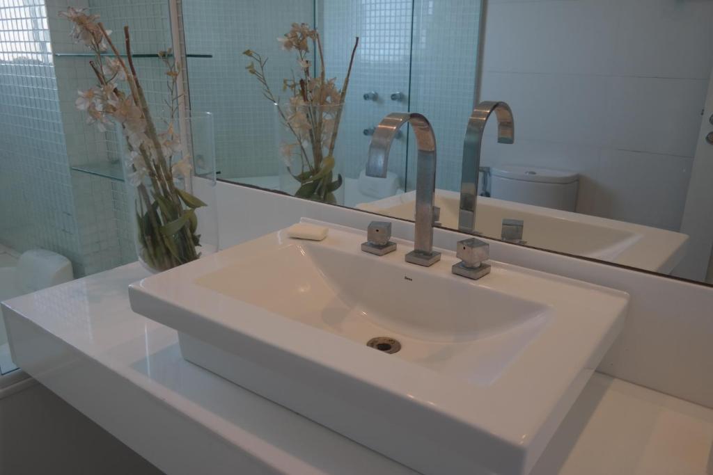 EXCELENTE APARTAMENTO 4 QUARTOS no RIO VERMELHO