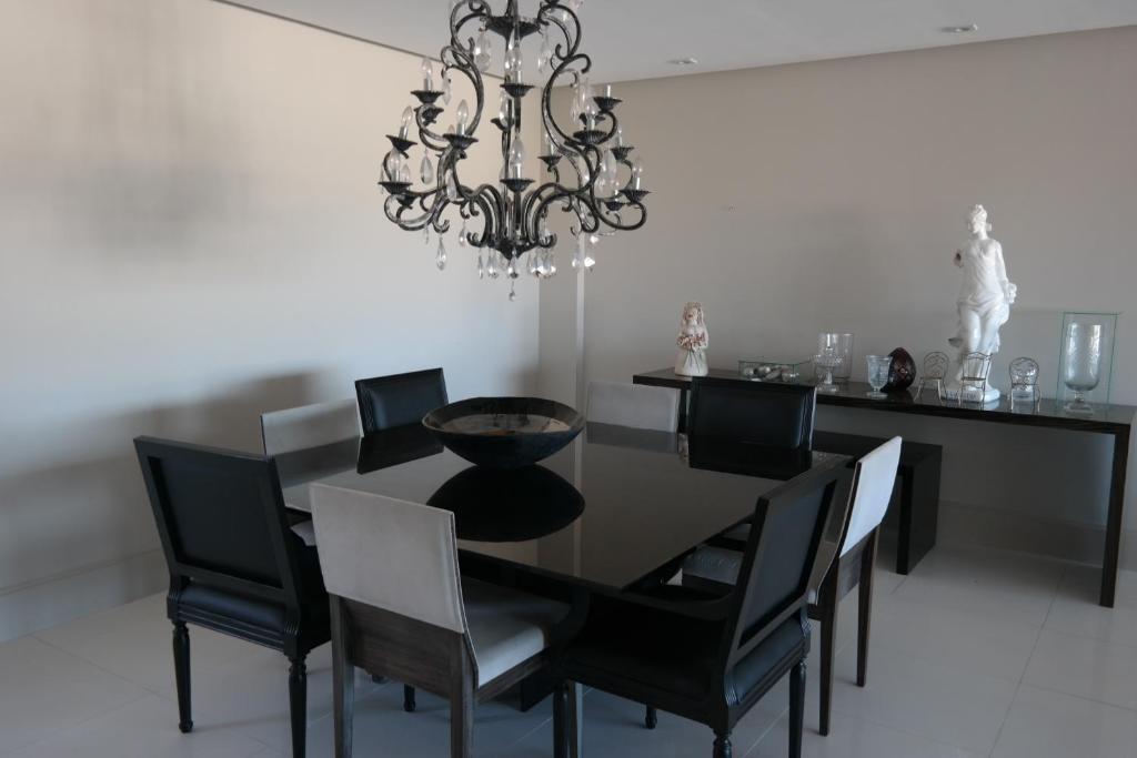  EXCELENTE APARTAMENTO 4 QUARTOS no RIO VERMELHO